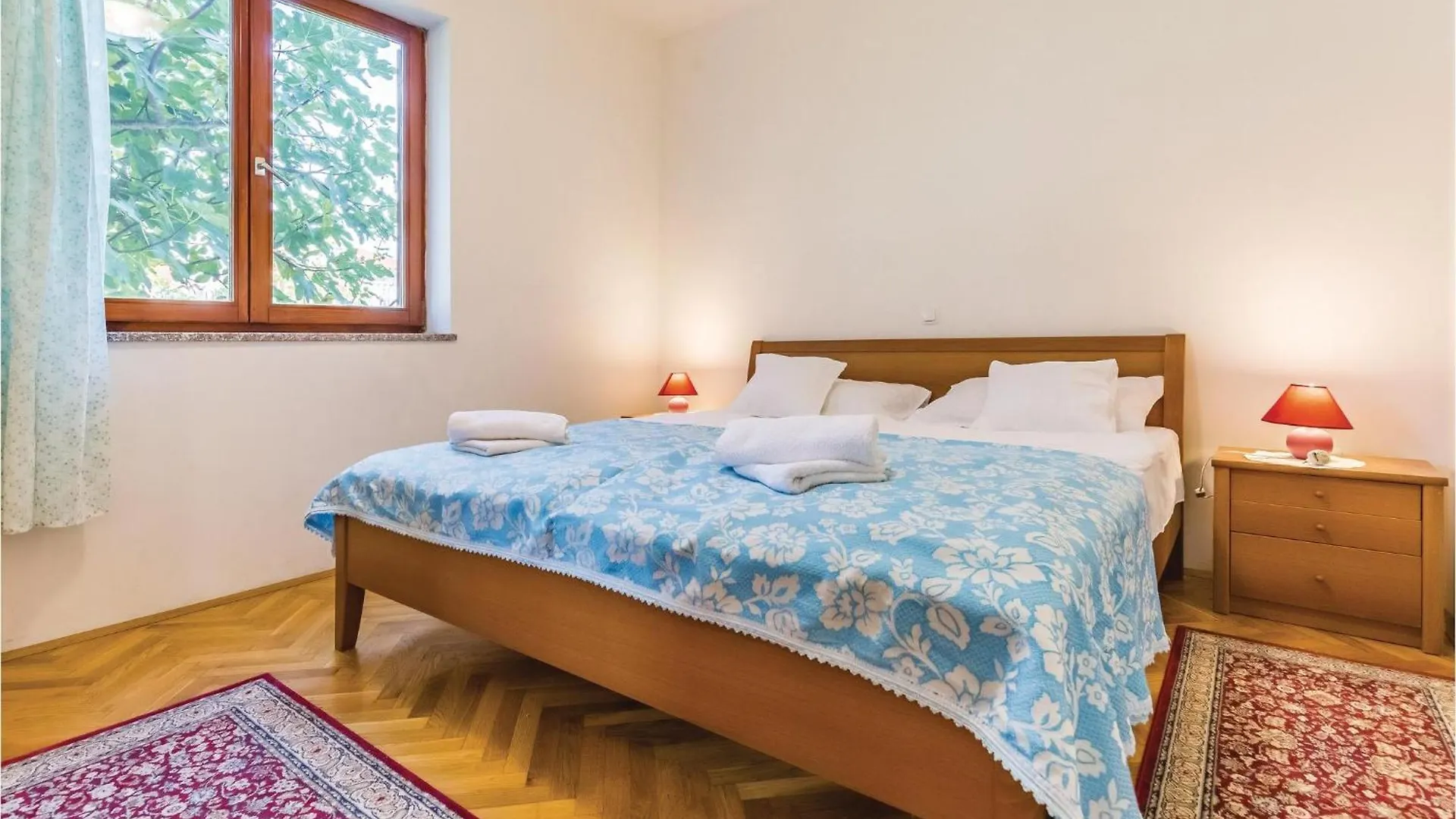 6 Bedroom Nice Home In Segotici
