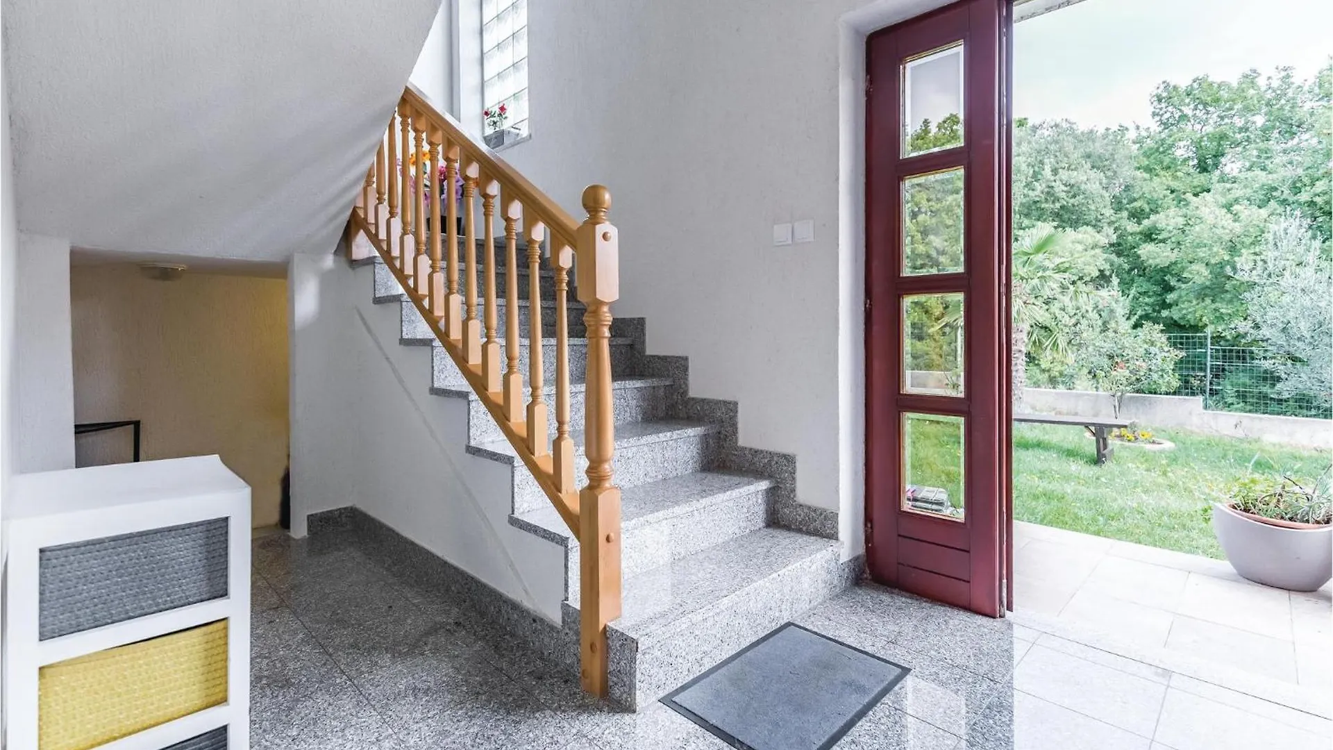 Tatil Evi 6 Bedroom Nice Home In Segotici